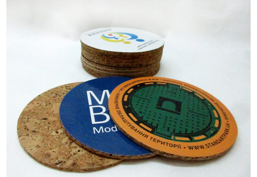 Костери з пробки: чому цей матеріал переживає все і залишається актуальним