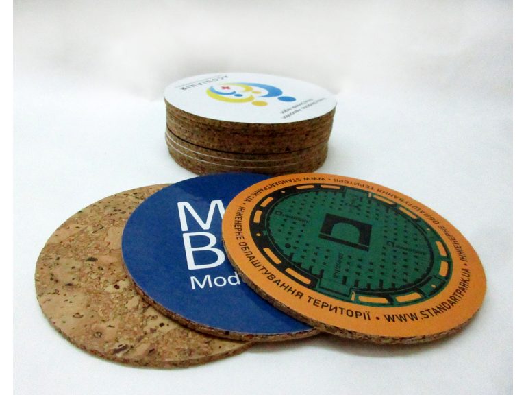 Костери з пробки: чому цей матеріал переживає все і залишається актуальним