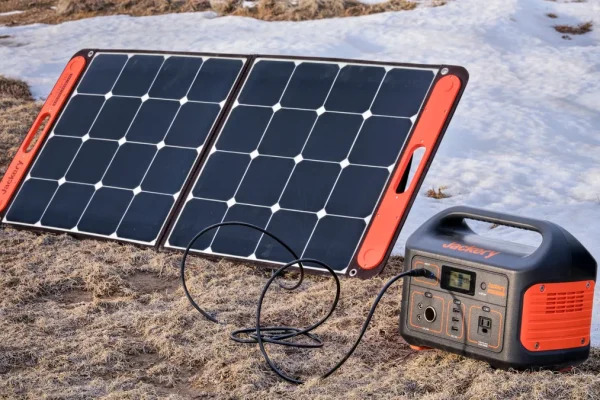 Солнечные панели и зарядные станции: как собрать автономную систему питания для дома и в дорогу