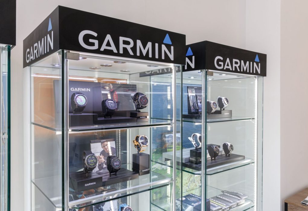 Фірмовий магазин Гармін в Дніпрі