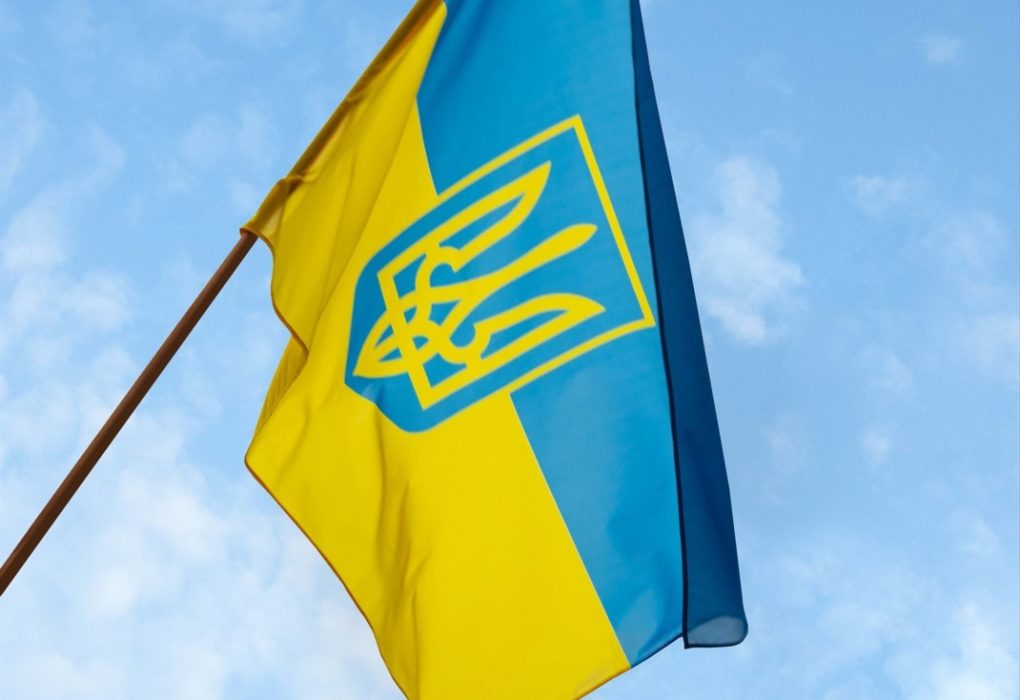 Прапори на замовлення: чому символіка на тканині досі має значення в цифрову епоху